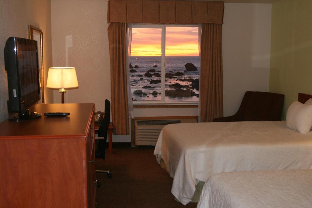 Ocean View Double Queen Room Upper Floor