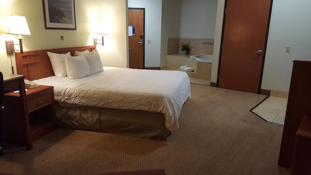 Jacuzzi King Studio Suite